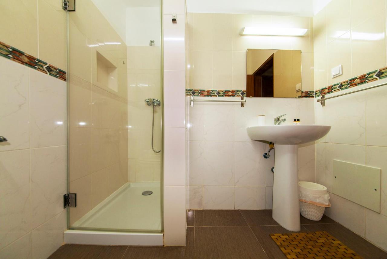 B22 - Rising Sun 2 Bed Flat Apartment Lagos Bagian luar foto